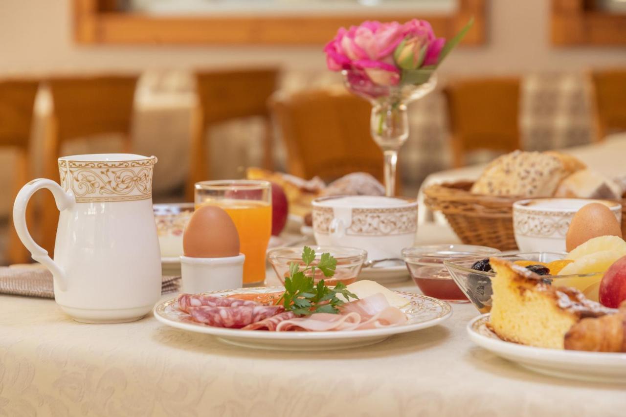 Pippo Hotel Terzolas Экстерьер фото